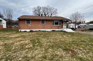 136 Locust Ave, Winchester, VA 22601 - Photo 1