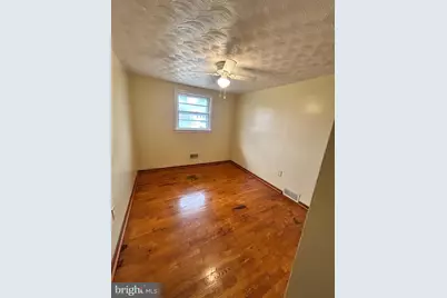 136 Locust Avenue, Winchester, VA 22601 - Photo 7