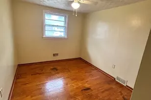 136 Locust Ave, Winchester, VA 22601 - Photo 7