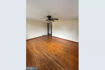 136 Locust Avenue, Winchester, VA 22601 - Photo 3