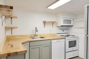 235 Kern St, Winchester, VA 22601 - Photo 5