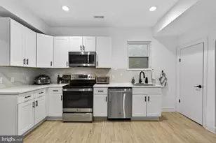 25 W Southwerk St, Winchester, VA 22601 - Photo 15