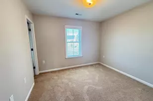 217 Brooks Cir, Winchester, VA 22601 - Photo 9