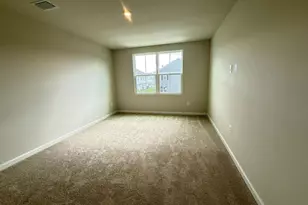 647 Laurelwood Cir, Winchester, VA 22601 - Photo 9