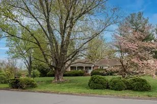 2700 Saratoga Dr, Winchester, VA 22601 - Photo 5
