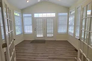 2066 Honeysuckle Ln, Winchester, VA 22601 - Photo 3