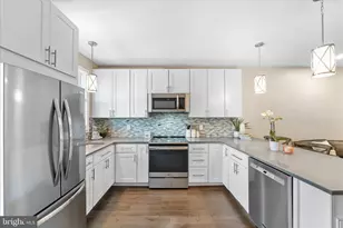 118 1/2 E Cork St, Winchester, VA 22601 - Photo 7