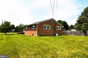 437 Beechcroft Rd, Winchester, VA 22601 - Photo 5