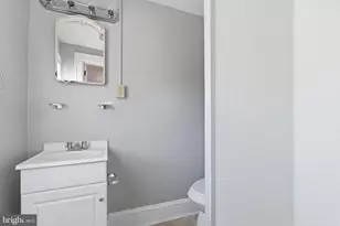 142 N Washington St, Winchester, VA 22601 - Photo 13