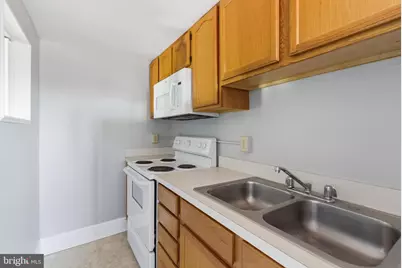 142 N Washington Street #7, Winchester, VA 22601 - Photo 7