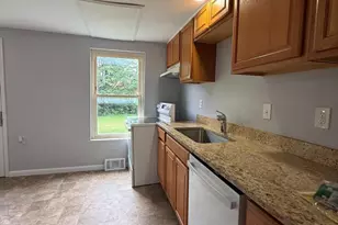 203 E Whitlock Ave, Winchester, VA 22601 - Photo 7