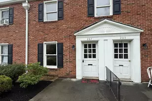 207 E Whitlock Ave, Winchester, VA 22601 - Photo 1