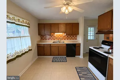 302 Wentworth Drive, Winchester, VA 22601 - Photo 9