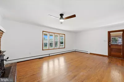 101 Locust Avenue, Winchester, VA 22601 - Photo 7