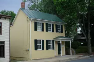 124 S Braddock St, Winchester, VA 22601 - Photo 1