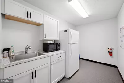 48 W Boscawen, Winchester, VA 22601 - Photo 11