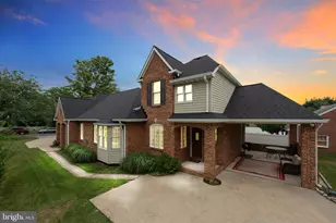 687 Woodland Ave, Winchester, VA 22601 - Photo 1