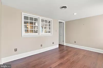 16 W Boscawen Street, Winchester, VA 22601 - Photo 5