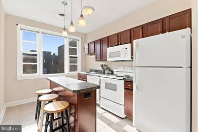 126 N Braddock Street #202, Winchester, VA 22601 - Photo 5