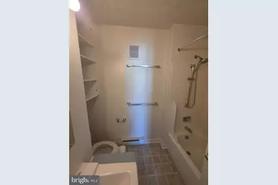 806 S Braddock Street #APT 10, Winchester, VA 22601 - Photo 5