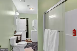 656 W 11th St, Front Royal, VA 22630 - Photo 23