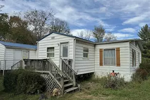 560 Youngs Dr, Front Royal, VA 22630 - Photo 1