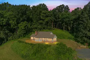 472 Wesley Ln, Bentonville, VA 22610 - Photo 1