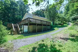 1195 Shangri-La Rd, Bentonville, VA 22610 - Photo 7