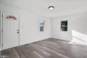 365 W 9th St, Front Royal, VA 22630 - Photo 5