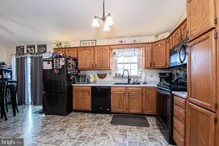 173 Red Robin Ln, Linden, VA 22642 - Photo 11