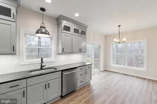 220 Lakeland Cir, Middletown, VA 22645 - Photo 7