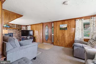 903 Rocky Hollow Rd, Bentonville, VA 22610 - Photo 5