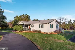 15 River Lakes Dr, Strasburg, VA 22657 - Photo 1