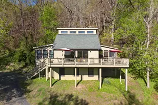 902 Misty Meadow Ln, Bentonville, VA 22610 - Photo 3