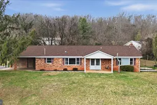 42 Dogwood Ln, Bentonville, VA 22610 - Photo 1