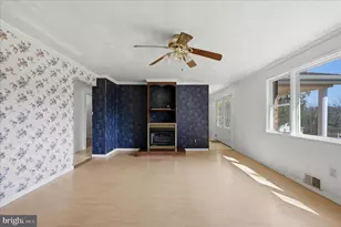 42 Dogwood Ln, Bentonville, VA 22610 - Photo 13