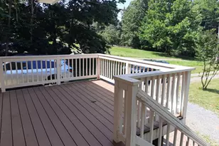 536 Tulip Poplar Dr, Linden, VA 22642 - Photo 5