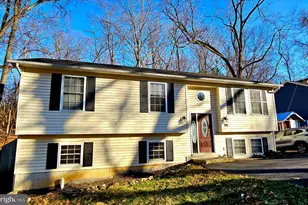 54 Magnolia Dr, Front Royal, VA 22630 - Photo 3