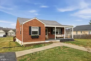 140 W Duck St, Front Royal, VA 22630 - Photo 1