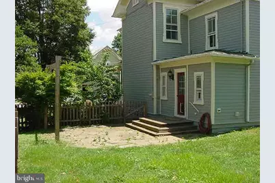 215 Blue Ridge Avenue, Front Royal, VA 22630 - Photo 3