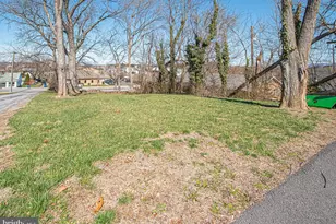 303 W 10th St, Front Royal, VA 22630 - Photo 37