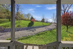 112 Apple Orchard Dr, Linden, VA 22642 - Photo 3