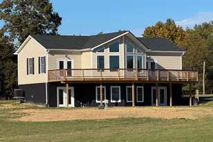 105 Lee Dr, Linden, VA 22642 - Photo 1