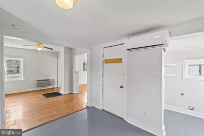 822 N Commerce Avenue, Front Royal, VA 22630 - Photo 17