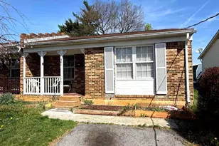 341 W 9th St, Front Royal, VA 22630 - Photo 1