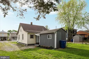 325 Ritenour St, Front Royal, VA 22630 - Photo 27