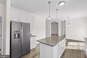 100 Holiday Ct, Bentonville, VA 22610 - Photo 13