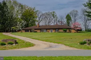 225 Bowling Green Rd, Front Royal, VA 22630 - Photo 11