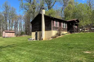 267 Red Robin Ln, Linden, VA 22642 - Photo 9