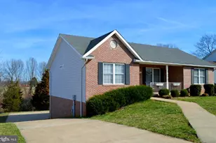 1076 Stuart Dr, Front Royal, VA 22630 - Photo 5